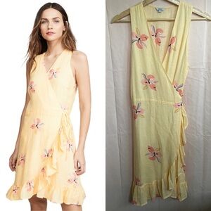 RAILS Madison Floral Wrap Dress V Neck Size Small Linen Blend Soft Yellow Ruffle